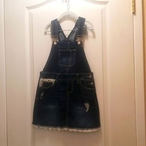 Overall jean skirt with lace